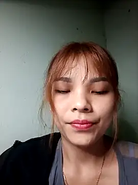 Snapshot of Ocnguyety chatting on 11-19-25, 02:28 Ocnguyety online show from 11-19-25, 02:28