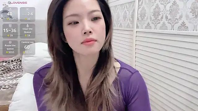 Holiland online show from 11-28-25, 12:57