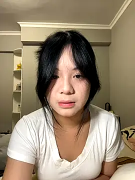 yiyi-888888 online show from 10-24-25, 03:41