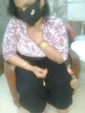 Snapshot of dolly_009_ chatting on 11-13-25, 12:37 dolly 009 online show from 11-13-25, 12:37