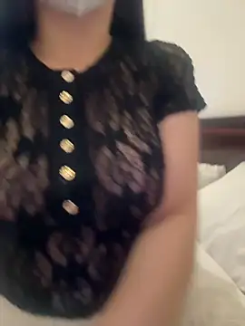 Snapshot of Meii-meyy chatting on 05-28-26, 08:11 Meii-meyy online show from 05-28-26, 08:11