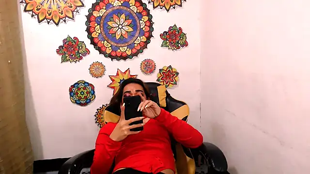 Snapshot of xxMistressWildKimxx chatting on 10-17-25, 12:25 xxMistressWildKimxx online show from 10-17-25, 12:25