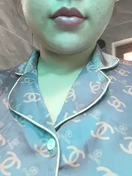 -Luxury online show from 02-28-26, 01:06