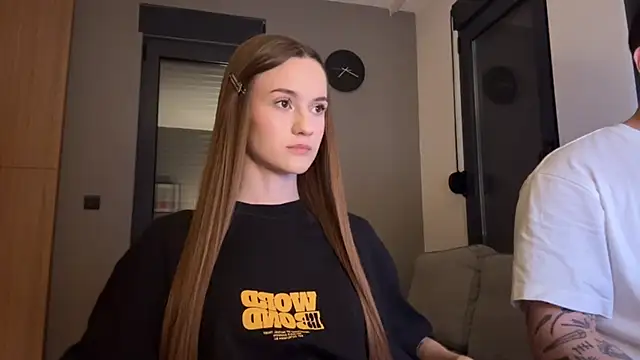 Snapshot of TenDouble chatting on 09-08-25, 07:02 TenDouble online show from 09-08-25, 07:02