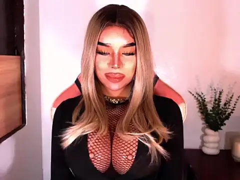 NataliaFernandezz online show from 07-18-26, 09:02