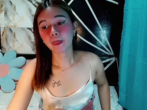 Snapshot of urgirl_mikah chatting on 02-18-26, 11:11 urgirl mikah online show from 02-18-26, 11:11