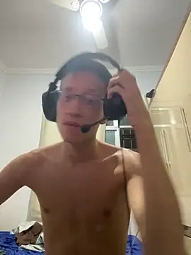 Snapshot of safadezanunes2 chatting on 11-04-25, 12:43 safadezanunes2 online show from 11-04-25, 12:43