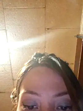 Snapshot of Tudiablita21 chatting on 03-23-26, 04:11 Tudiablita21 online show from 03-23-26, 04:11