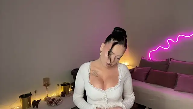 mistress of hearts online show from 05-22-26, 08:14