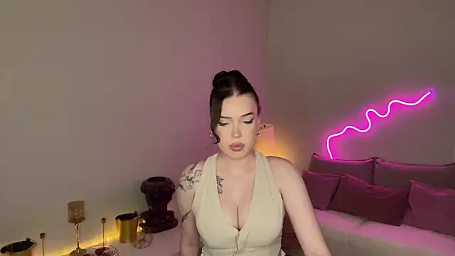 mistress of hearts online show from 06-14-26, 12:40