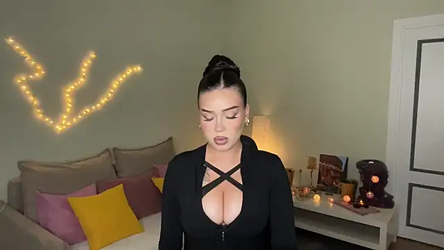 mistress of hearts online show from 07-21-26, 02:30