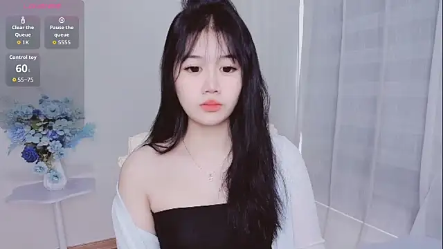 Snapshot of -Rose-Lucky- chatting on 10-24-25, 01:24 -Rose-Lucky- online show from 10-24-25, 01:24