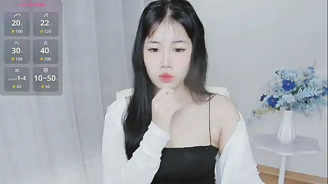 Snapshot of -Rose-Lucky- chatting on 11-11-25, 12:32 -Rose-Lucky- online show from 11-11-25, 12:32