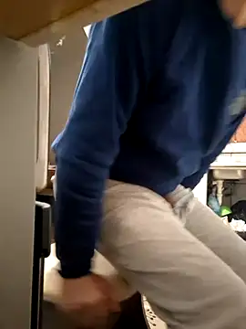 hugecock4u1990 online show from 10-27-25, 03:32