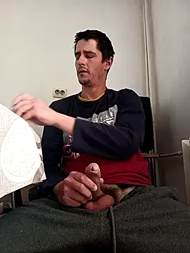 hugecock4u1990 online show from 05-02-26, 06:51