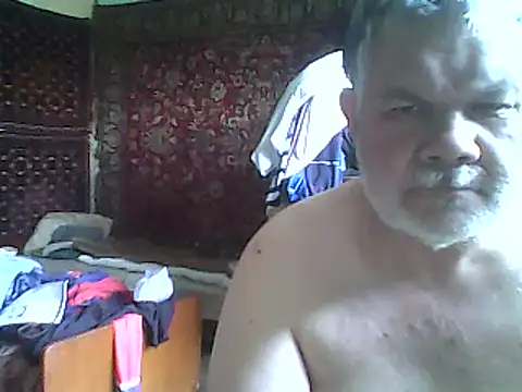 Snapshot of A1B3- chatting on 05-25-26, 12:44 A1B3- online show from 05-25-26, 12:44
