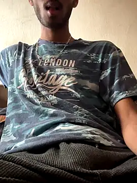 Snapshot of hoegupta chatting on 09-17-25, 09:22 hoegupta online show from 09-17-25, 09:22