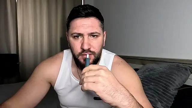 Gold Alpha Boy online show from 04-25-26, 11:24