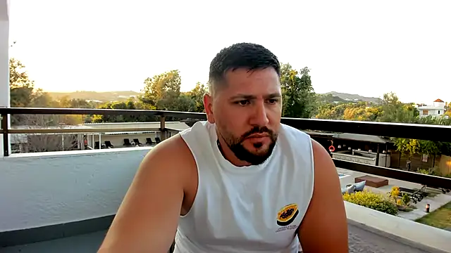 Snapshot of Gold_Alpha_Boy chatting on 07-26-26, 04:47 Gold Alpha Boy online show from 07-26-26, 04:47