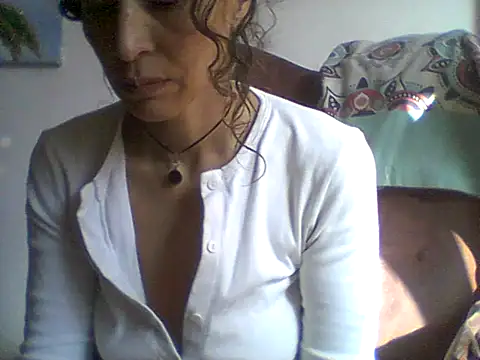 Snapshot of Bebita-zmp chatting on 06-11-26, 05:33 Bebita-zmp online show from 06-11-26, 05:33