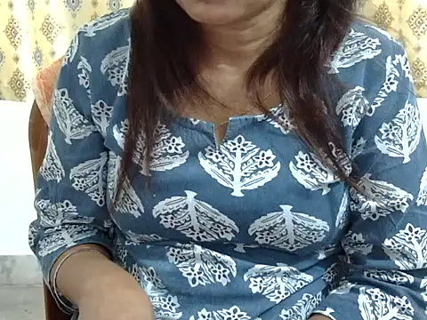 CHAMELI4747 online show from 06-06-26, 08:41