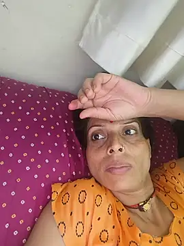 Snapshot of ISHANI-SINGH chatting on 06-17-26, 03:24 ISHANI-SINGH online show from 06-17-26, 03:24