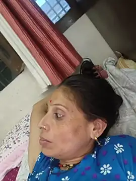 Snapshot of ISHANI-SINGH chatting on 06-18-26, 01:37 ISHANI-SINGH online show from 06-18-26, 01:37