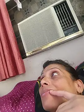 Snapshot of ISHANI-SINGH chatting on 07-09-26, 02:59 ISHANI-SINGH online show from 07-09-26, 02:59