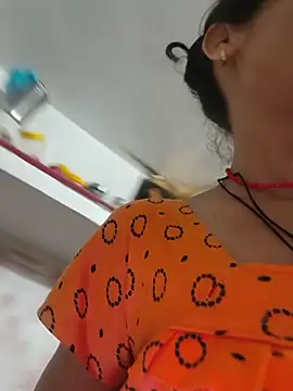 Snapshot of ISHANI-SINGH chatting on 07-18-26, 03:00 ISHANI-SINGH online show from 07-18-26, 03:00