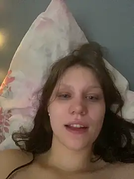 Snapshot of Lunliss chatting on 11-23-25, 09:53 Lunliss online show from 11-23-25, 09:53