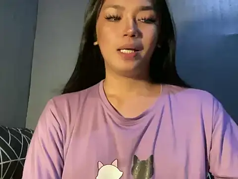 Claudia Johnson online show from 12-21-25, 05:47