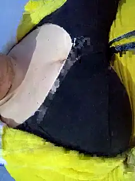 Snapshot of Hnonasix89 chatting on 11-22-25, 01:37 Hnonasix89 online show from 11-22-25, 01:37