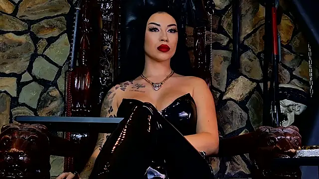 Snapshot of VanessaColby chatting on 10-19-25, 12:39 VanessaColby online show from 10-19-25, 12:39