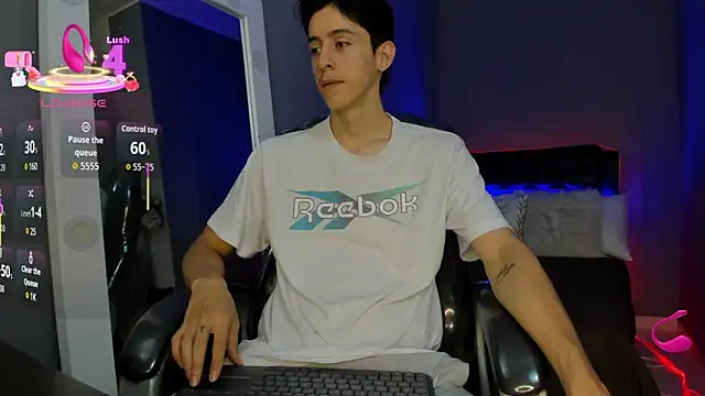 Snapshot of Jhon_snow22 chatting on 09-13-25, 02:39 Jhon snow22 online show from 09-13-25, 02:39