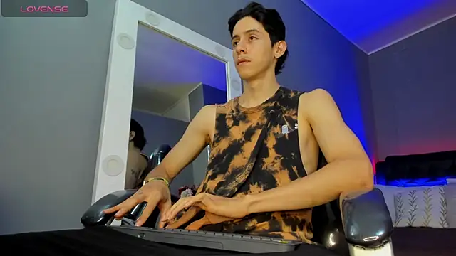 Snapshot of Jhon_snow22 chatting on 09-18-25, 01:46 Jhon snow22 online show from 09-18-25, 01:46