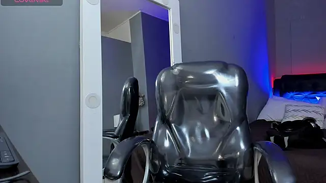 Snapshot of Jhon_snow22 chatting on 09-22-25, 01:57 Jhon snow22 online show from 09-22-25, 01:57