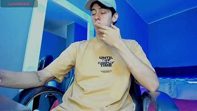 Snapshot of Jhon_snow22 chatting on 10-01-25, 02:12 Jhon snow22 online show from 10-01-25, 02:12