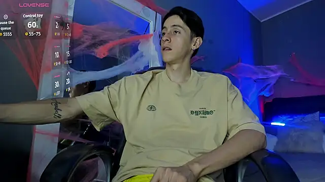 Snapshot of Jhon_snow22 chatting on 10-14-25, 12:06 Jhon snow22 online show from 10-14-25, 12:06