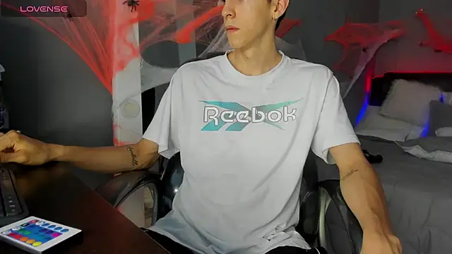 Snapshot of Jhon_snow22 chatting on 10-22-25, 03:23 Jhon snow22 online show from 10-22-25, 03:23