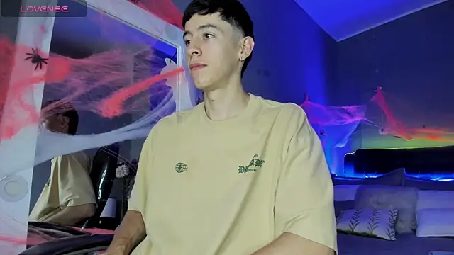 Snapshot of Jhon_snow22 chatting on 10-24-25, 03:19 Jhon snow22 online show from 10-24-25, 03:19