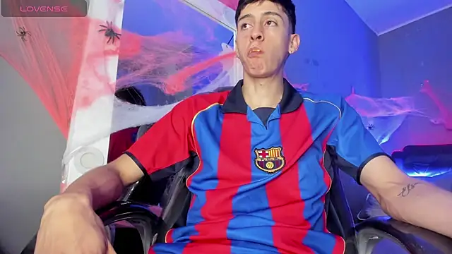 Snapshot of Jhon_snow22 chatting on 10-26-25, 03:40 Jhon snow22 online show from 10-26-25, 03:40