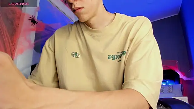 Snapshot of Jhon_snow22 chatting on 10-28-25, 01:14 Jhon snow22 online show from 10-28-25, 01:14