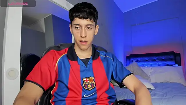 Snapshot of Jhon_snow22 chatting on 11-10-25, 02:49 Jhon snow22 online show from 11-10-25, 02:49