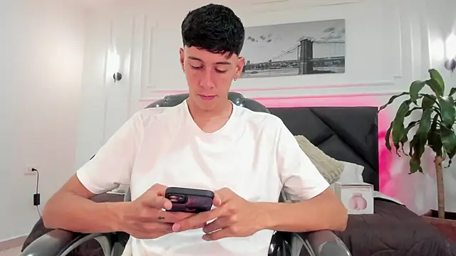 Snapshot of Jhon_snow22 chatting on 11-21-25, 01:21 Jhon snow22 online show from 11-21-25, 01:21