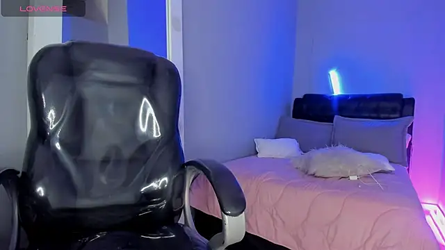 Snapshot of Jhon_snow22 chatting on 12-03-25, 01:53 Jhon snow22 online show from 12-03-25, 01:53