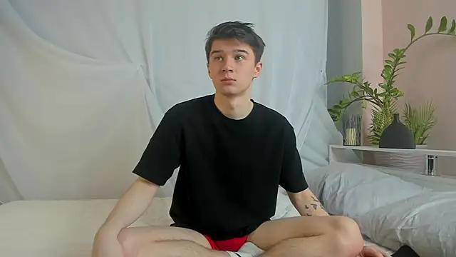 SherlockMax online show from 04-18-26, 03:32