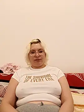 Snapshot of VikaKing chatting on 11-07-25, 08:09 VikaKing online show from 11-07-25, 08:09