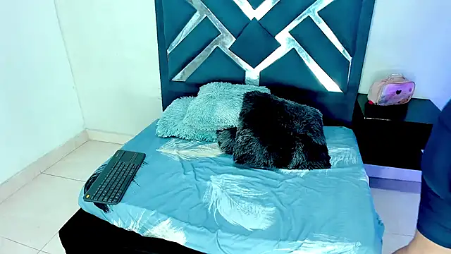 keith cute online show from 11-10-25, 07:24