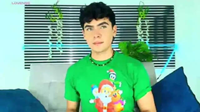 CamiiGuzmanX online show from 12-18-25, 07:53