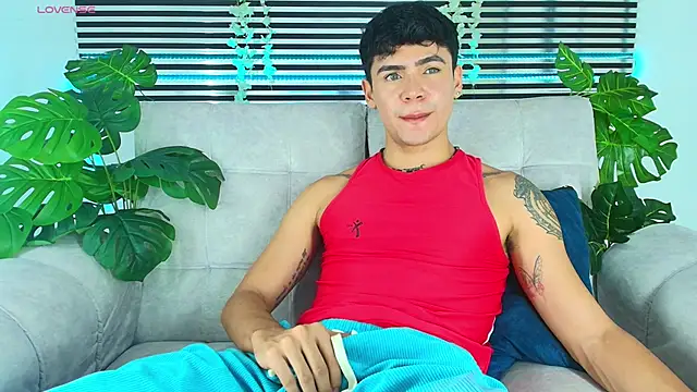 CamiiGuzmanX online show from 04-09-26, 08:25